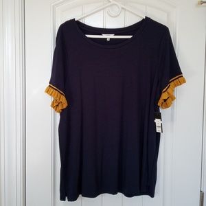 Short sleeve Crown & Ivy Blue sweater